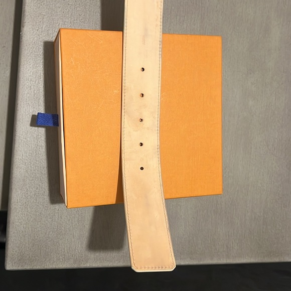 Louis Vuitton belt - Picture 5 of 10